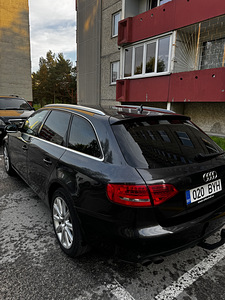 Audi a4 (2 фото из 6)