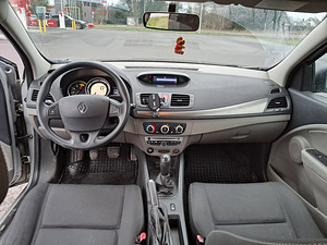 Renault Megan 3, 2011 года (9 фото из 10)