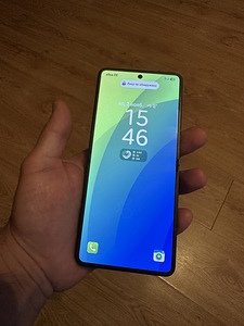Продам Samsung Galaxy Z Flip 7 (2 фото из 6)