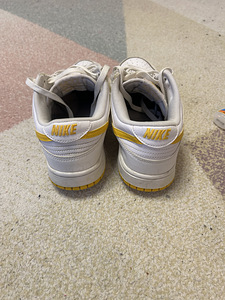 Nike (2 фото из 4)