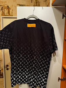Louis Vuitton (4 foto / 4)