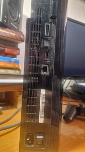 PS3 Fat 80GB + 8 игр (2 фото из 3)