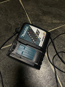Makita DC18RC Laadija (2 foto / 3)