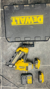 DeWalt 18V XR Concrete Nailer XR Li-Ion (4 foto / 5)