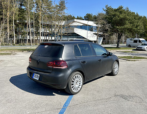 Volkswagen Golf 6 2.0tdi (3 foto / 6)