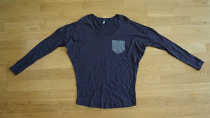 Armani Jeans xs suurus pluus tume lilla värvi (1 foto / 3)