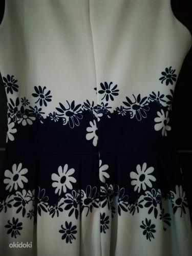 Uus ilus valge siniste lilledega kleit S/M (foto #3)