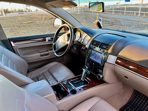 Volkswagen Touareg Highline FL 3.0 V6 165kW (8 foto / 14)