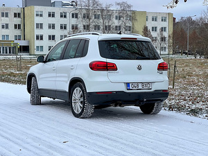 Volkswagen Tiguan Highline Sport (6 foto / 15)