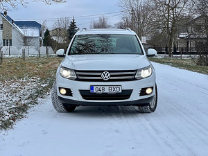 Volkswagen Tiguan Highline Sport (2 foto / 15)