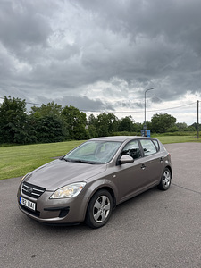 Kia ceed 1.4 80kw (2 foto / 8)