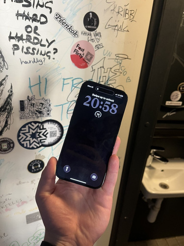 iPhone 16 128gb black
