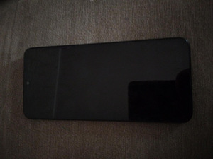Telefon (1 foto / 3)