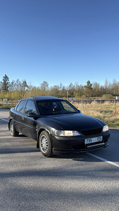 Opel Vectra (2 фото из 11)