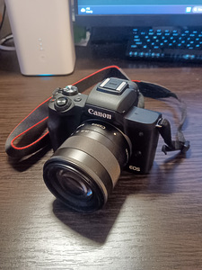 Canon EOS m50 mark1 - фотоаппарат (1 фото из 4)