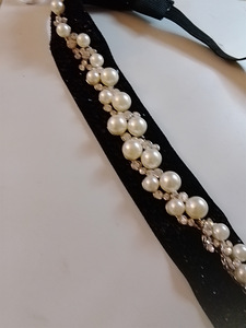 Musta kangas kaulakoru valkoisia helmiä (3 valokuva sivusta 5)