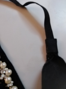 Musta kangas kaulakoru valkoisia helmiä (5 valokuva sivusta 5)