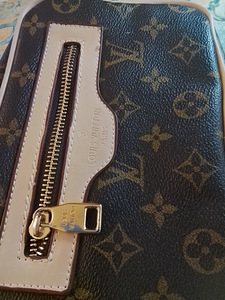 Louis Vuitton nahka laukku (2 valokuva sivusta 8)