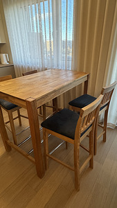 Барный стол и стулья/Baarimööbli komplekt (2 фото из 3)
