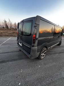 Opel Vivaro 2.5 tdci (4 foto / 14)