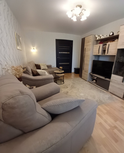 Kivilinna tn 9, Pähklimäe, Narva, Ida-Virumaa