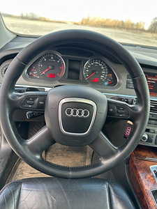 Audi A6 C6 (8 фото из 9)