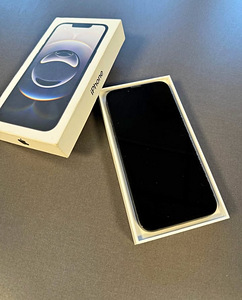 iPhone 16e Black 128GB (4 foto / 4)