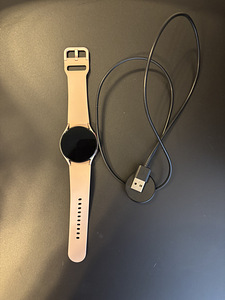 Samsung Galaxy Watch 4 , 20mm (1 foto / 1)