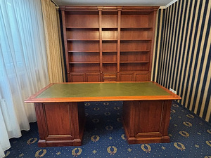 Massiivne puidust kontori mööbel. (2 foto / 3)
