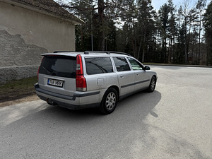 Volvo v70 2002a 120kw (3 foto / 7)