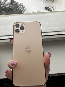 iPhone 11 Pro Max 256GB Gold (4 foto / 4)