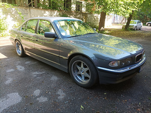 BMW 730d E38 (8 фото из 8)