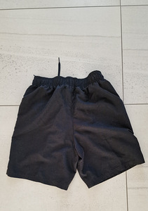 Nike мальчику новые шорты S (2 фото из 2)