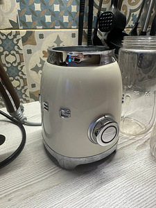 Blender SMEG 300W (1 foto / 6)