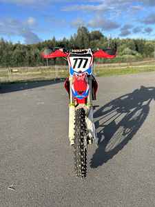 Honda crf 450R 2016 (2 foto / 7)