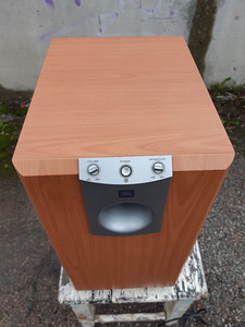 Сабвуфер JBL SUB178 (2 фото из 5)