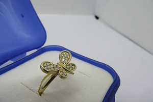 Tsirkoonidega-Liblikaga-kuldsõrmus-naistele-1,86gr. (2 foto / 4)