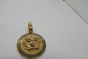 Kuld-emailiga-Versace-kuldmedaljon-27,11gr. (1 foto / 2)