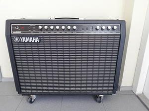 Yamaha Hundred B212