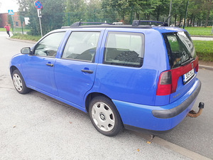 SEAT Cordoba Vario 2001 (2 foto / 11)