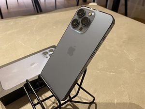 iPhone 13 Pro 256 Гб (2 фото из 2)