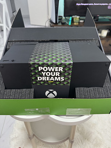 Xbox Series X (1 фото из 3)