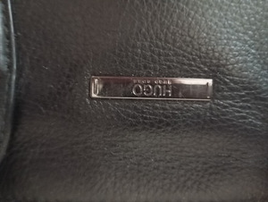 Hugo Boss päris nahast kott (2 foto / 2)