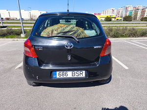 Tayota Yaris 2007 1.4 disel (6 foto / 9)