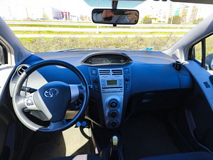 Tayota Yaris 2007 1.4 disel (7 foto / 9)