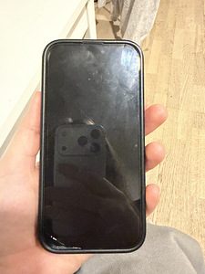 Продам iPhone 15 pro 1TB (7 фото из 10)