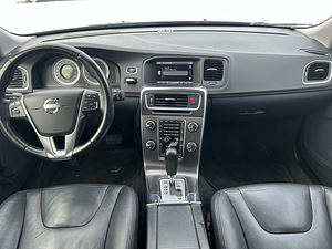 Volvo S60 2.4, 151 kw, 2011.a. (3 foto / 5)