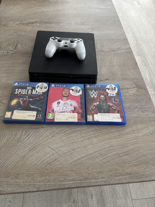 PlayStation 4 (5 foto / 5)