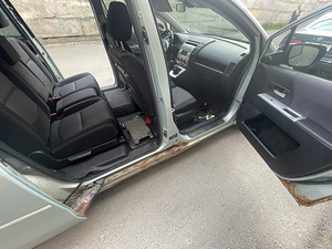Mazda 5 (8 foto / 15)