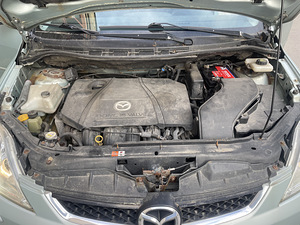 Mazda 5 (11 foto / 15)